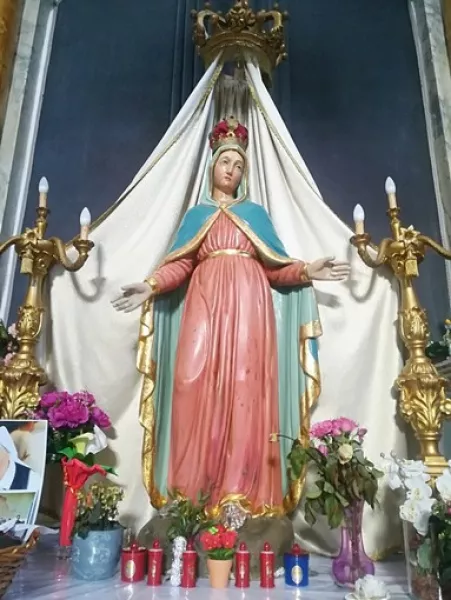 Il vescovo porta a Saluzzo per  5 giorni la statua della Regina di Valmala
