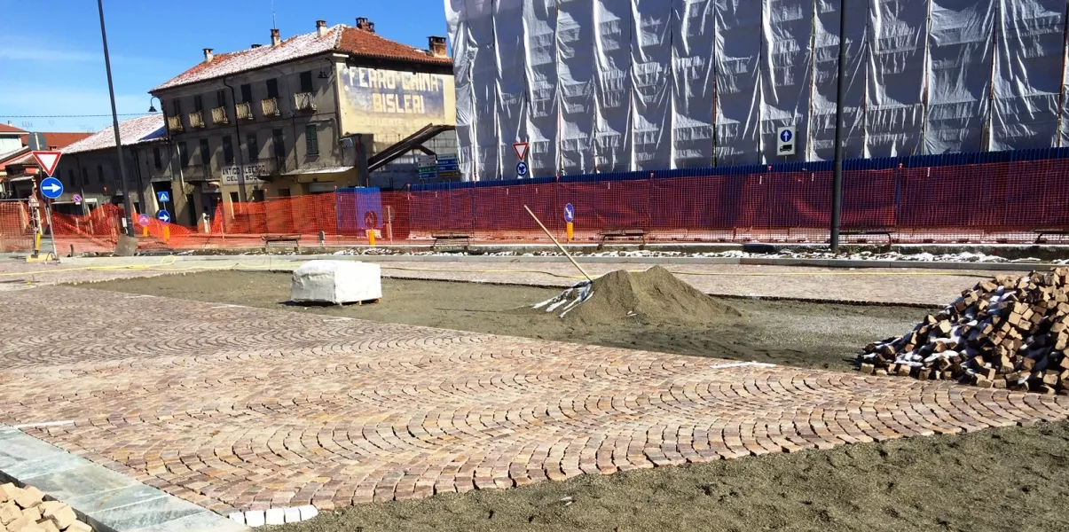 Il cantiere del resyling in piazza Savoia
