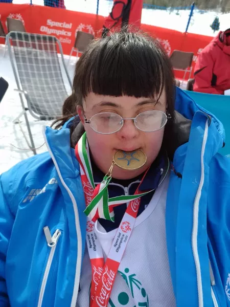 Paola Begliardo sul gradino più alto ai nazionali invernali Special Olympics