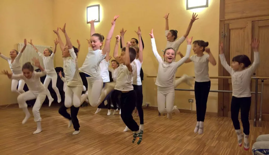Le classi di danza classica del Civico istituto musicale “A. Vivaldi” di Busca sono dirette da  Monica Sava 