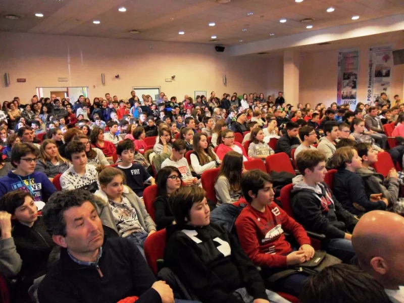 I ragazzi riuniti a Fossano per le finali provinciali dei Giochi matematici