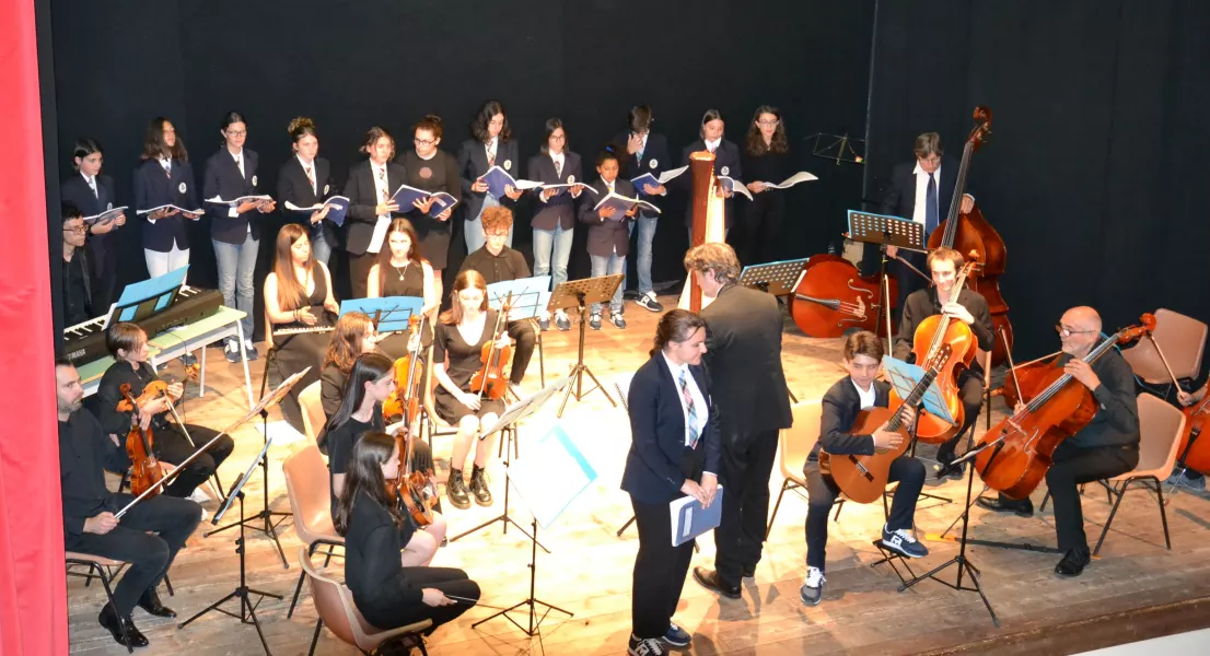 Giovedì 8 giugno  saggio di finne anno dell'Istituto musicale Vivaldi