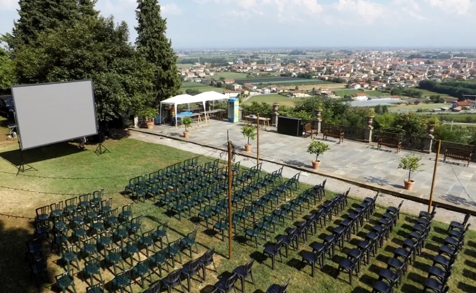 Cinema sotto le stelle al parco del Roccolo