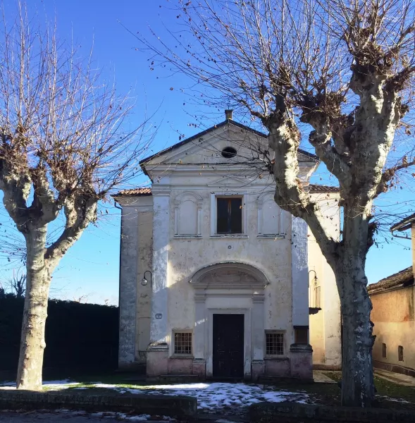 Ritrovo davanti alla Chiesa di San Quintino