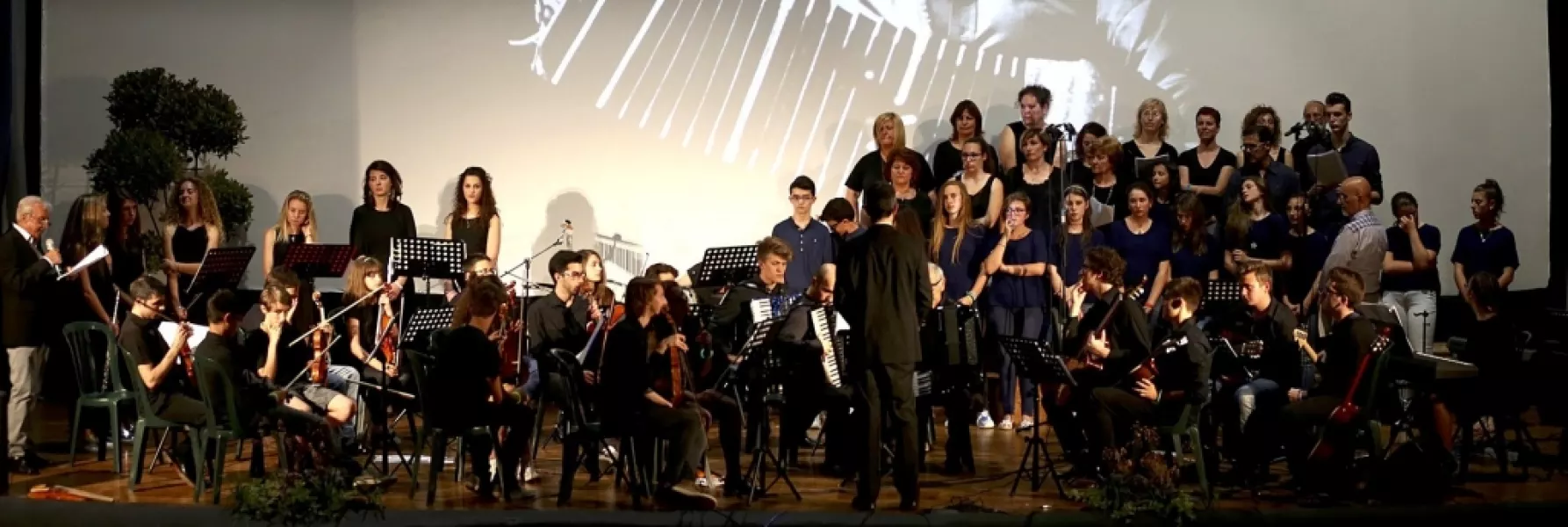 Orchestra e Coro del civico istituto Vivaldi