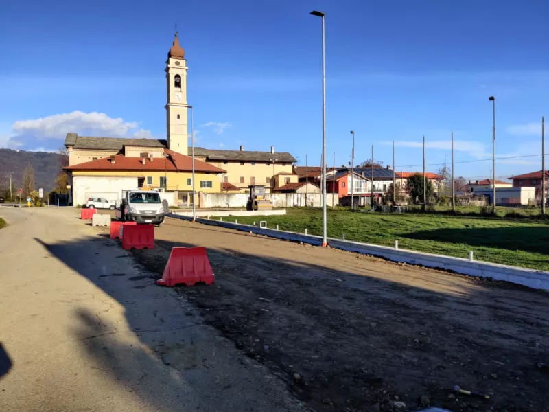 Nuovo parcheggio in frazione Castelletto