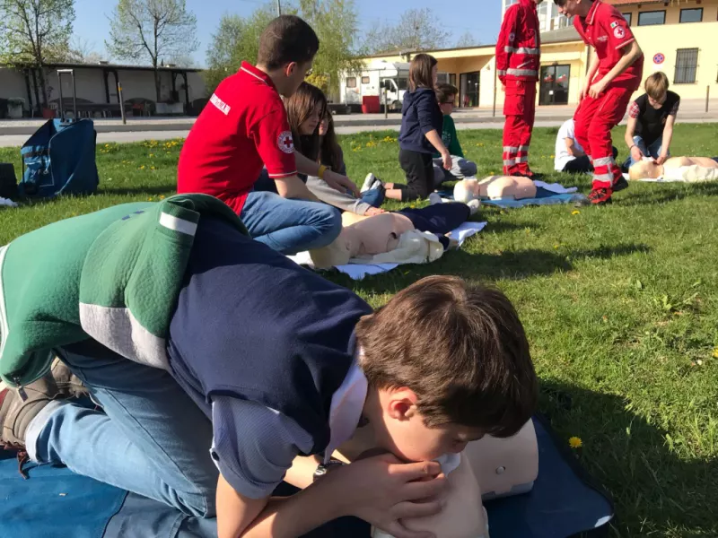  “Sono fiero del percorso avviato nel 2016 e giunto oggi a fare di Busca un modello da imitare - dice il consigliere con delega alla Sanità Jacopo Giamello, che ha ideato e seguito tutto il progetto -. Abbiamo creato una comunità più forte e sicura, in grado di salvare vite”