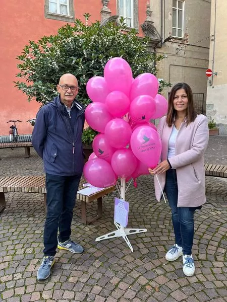 Anche il Comune di Busca ha partecipato alla campagna “La Regione si Colora di Rosa. Insieme per la prevenzione del tumore al seno” 