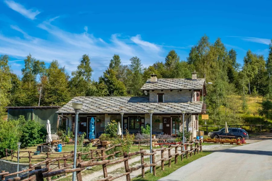  La concessione riguarda delle strutture turistiche in località Pian Pietro con il punto di ristoro e l’area attrezzata per i camper