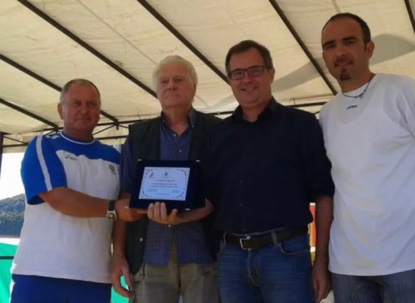 Oreste Villois premiato recentemente dal Comune con targa, con il sindaco Marco Gallo, l'attuale assessore allo Sport Diego Bressi e il suo predecessore Gian Franco Ferrero