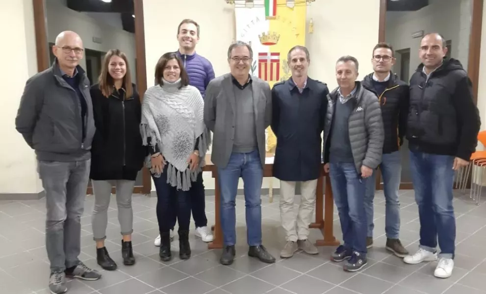 I componenti della giunta comunale e del consiglio municipale. Da sinistra Ezio Donadio, Beatrice Aimar, Lucia Rosso, Giorgio Bolla, Marco Gallo, Andrea Picco, Germano Rinaudo, Luca Michelis, Diego Bressi (assenti il vice-sindaco e assessore Gianmichele Cismondi e il consultore Daniele Martino)