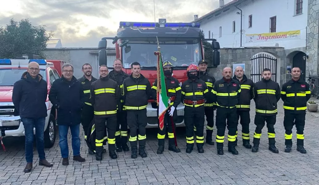 Il Sindaco e l'assessore al Volontariato in visita alla stazione dei Vigili del Fuioco 