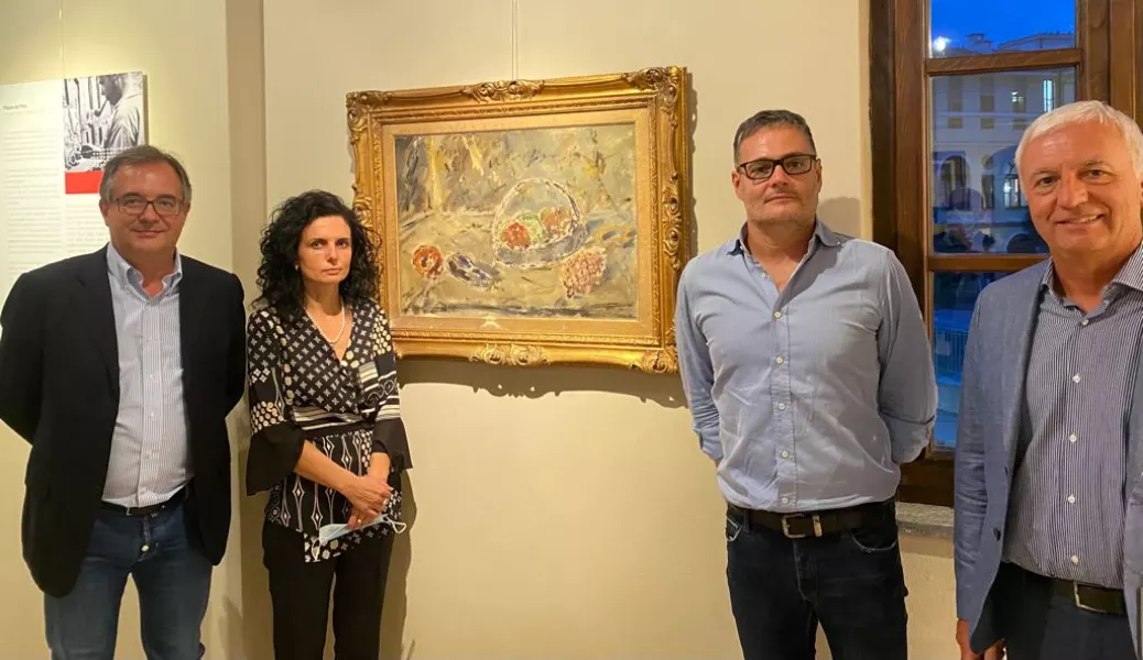 Il sindaco Marco Gallo con la curatrice della mostra, Cinzia Tesio, il direttore artistico Riccardo Gattolin e il vicesindaco di Cherasco, Claudio Bogetti