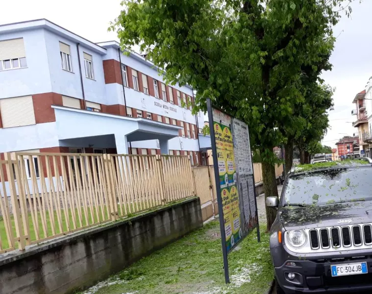 I volontari della Protezione civile comunale sono intervenuti i corso Giolitti e in alcune frazioni