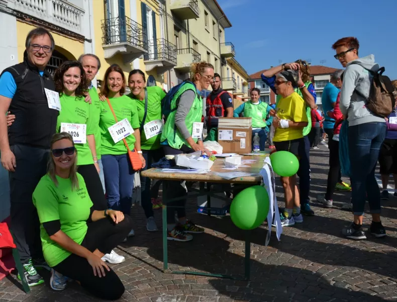 La partenza della scorsa edizione: il sindaco con i componenti del comitato organizzatore