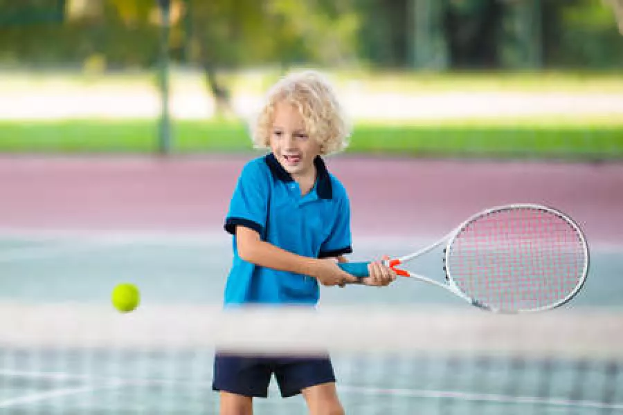 Un'immagine da internet. Il Tennis Club Busca, con il patrocinio della Città, propone per la stagione 2022/2023 corsi collettivi di minitennis “Club school”, rivolti a bambini e ragazzi delle scuole primarie e medie con iscrizioni entro il 20 settembre