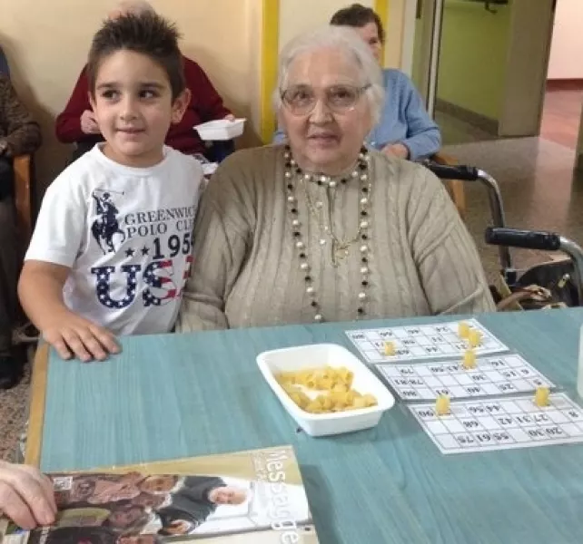 Un'immagine da internet. I bambini della scuola calcio giocheranno a tombola con gli ospiti della casa di riposo il 23 dicembre