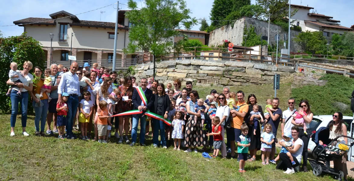 Per #NuoviNati. è stato piantato l'albero della leva 2021