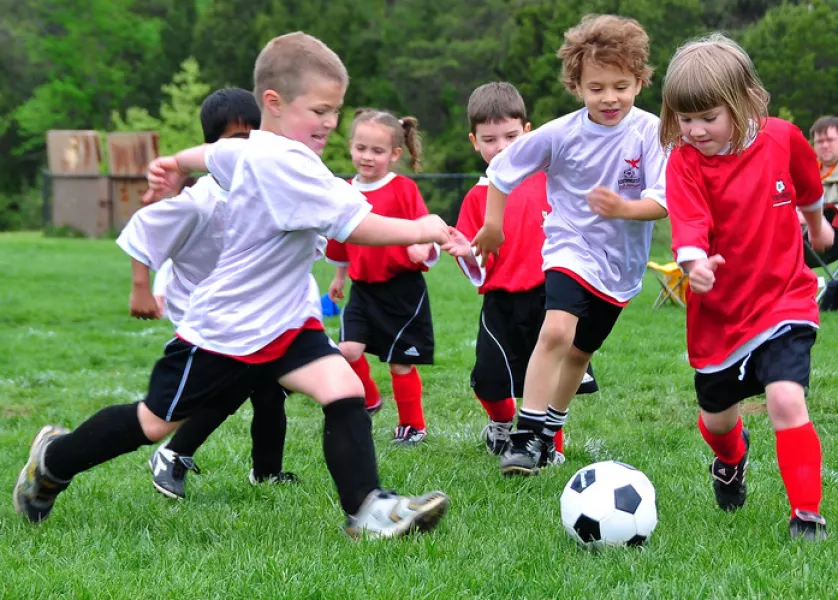 Un'immagine da internet. I bambini saranno guidati da tecnici Coni-Figc