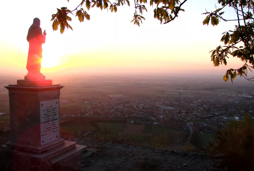 Panorama all'alba dal Sacro Cuore, fotogtafia di Bruno Pignata, dal libro Buschesi