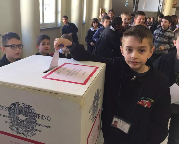 420 elettori, tra elementari e medie, oggi al voto