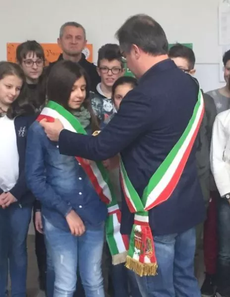 Da sindaco a sindaca: Marco Gallo ha consegnato la fascia a Greta Marino eletta a capo del nuovo CCR