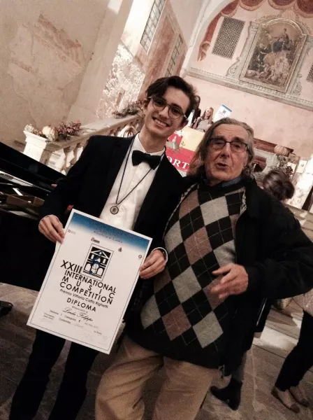 Filippo Lerda con il compositore Enrico Correggia, presidente della giuria all' International Music Competition Caffa Righetti di Cortemilia