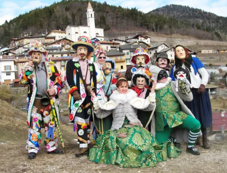 A Grauno, una tappa del gran tour di carnevale di Buscaja e della Bella Antilia