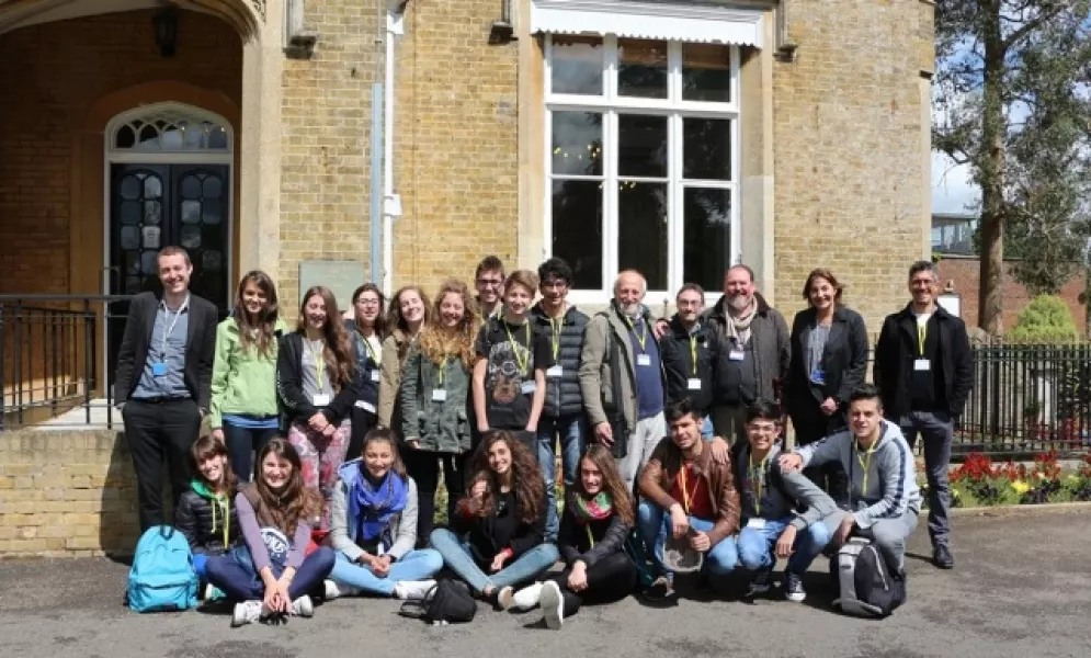 Un nutrito gruppo di allievi del Civico istituto musicale, accompagnati dal direttore, M° Paolo Manzo, e dai docenti Alberto Pignata e Federico Galvagno, si sono recati a Londra dal 2 al 7 maggio per un viaggio di istruzione