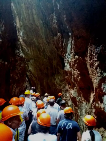 I canyon si trovano  su un terreno privato, occasionalmente aperto ai ricercatori e a piccoli gruppi di visitatori autorizzati ed accompagnati