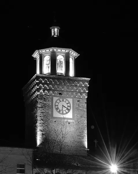 Venerdì 13 febbraio per l'iniziativa M'illumino di meno si spegneranno le luci del campanile della Rossa