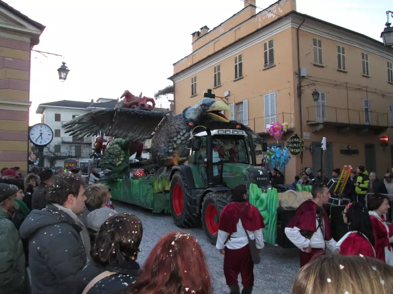 BUSCA EVENTI. Il carro di Paschera San Carlo e San Defendente di Caraglio, edizione 2014