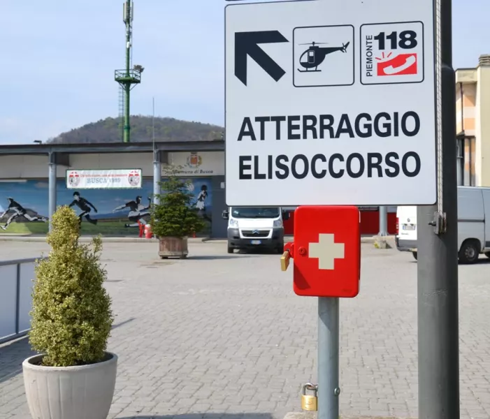  Il campo da calcio dello stadio comunale “Natale Berardo”, in piazza Grande Torino,  è stato attrezzato all’atterraggio notturno dell’elisoccorso