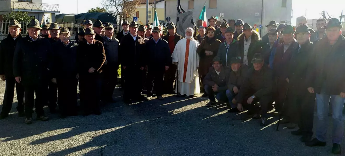 Il Gruppo Ana  nella foto di rito nel giorno della festa annuale