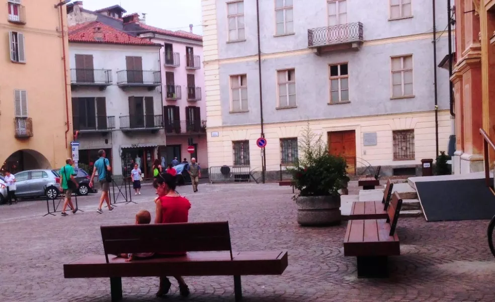 Piazza della Rossa, cuore del centro storico