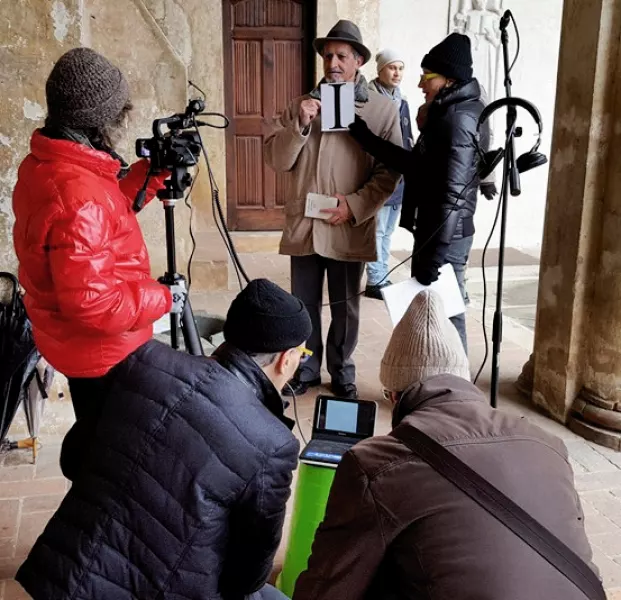 Un momento delle riprese in Casa Cavassa a Saluzzo dell'installazione video-teatrale