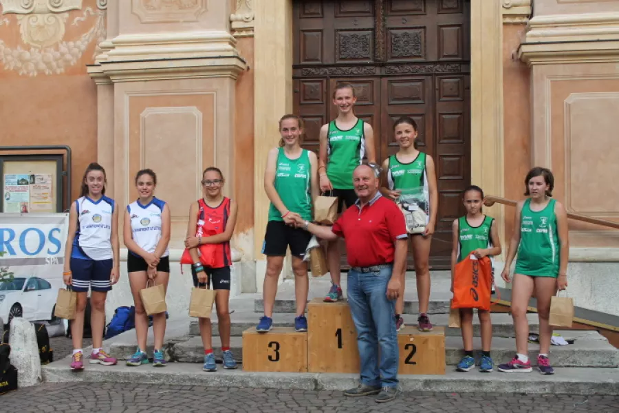 Il podio Ragazze con l'asessore allo Sport Gian Franco Ferrero