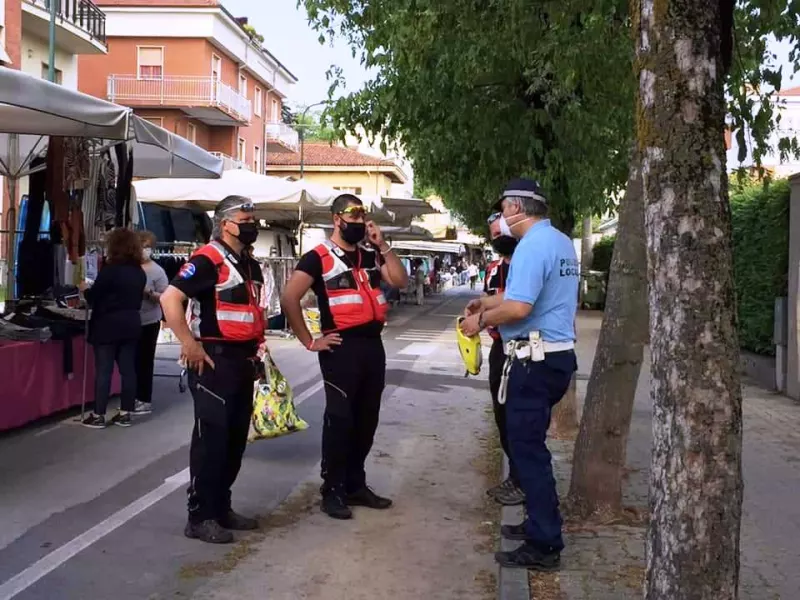 I volontari del Sai collaborano anche con il Comune nella sorveglianza dell'ordine pubblico