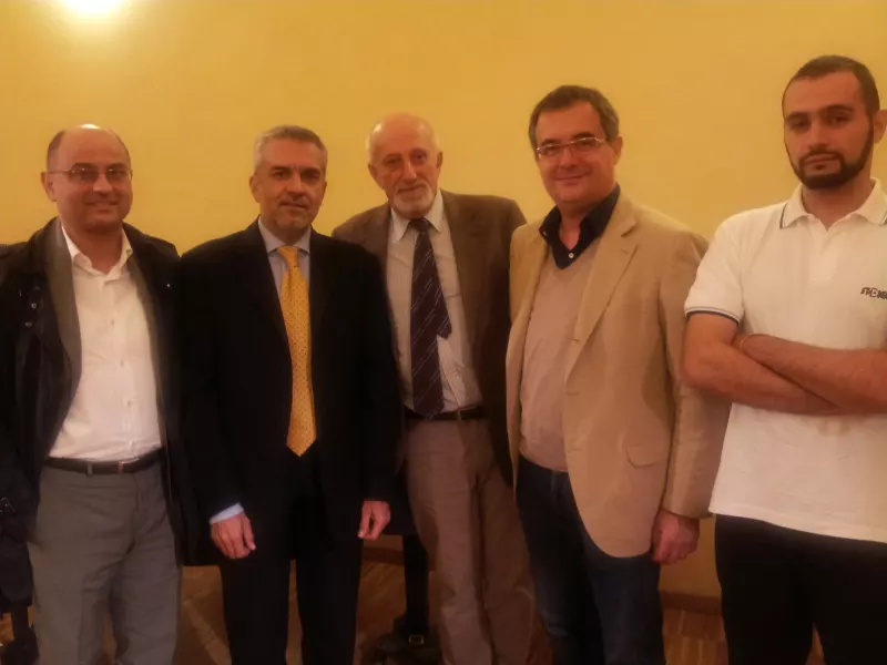 La presentazione del nuovo direttore artistico del Vivaldi, Paolo Manzo, al centro, con il sindaco, Luca Gosso, il vicesindaco, Marco Gallo, il presidente dell'Icc, Marco Manfrinato e Paolo Arnolfo, componente il cda dell'Istituzione