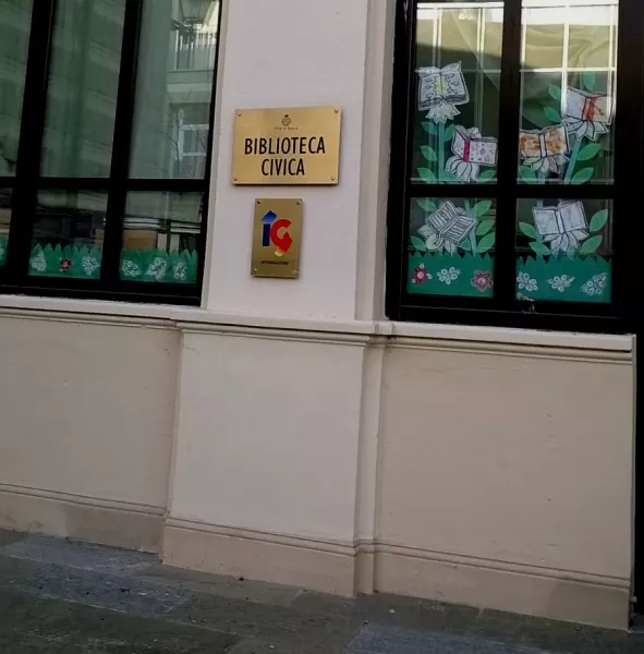 Informazioni e la biblioteca comunale chiusi per ferie questa e la prossima settimana