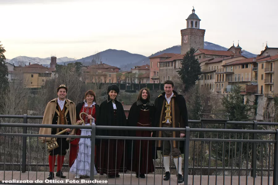 CARNEVALE 2013. Maschere buschesi sotto il ciochè