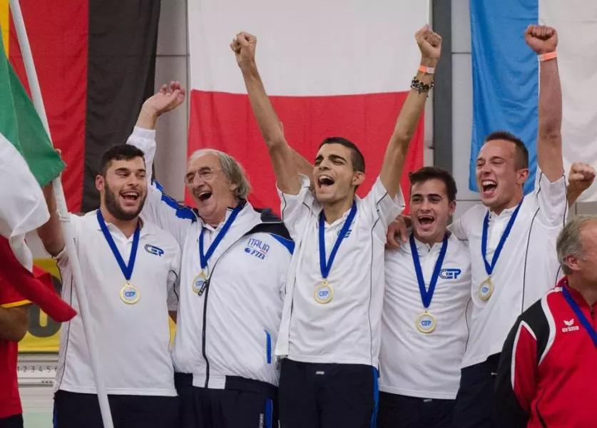 La squadra medaglia d'oro europea di petanque under 22. Il buschsese Andrea Tesio è il primo da destra