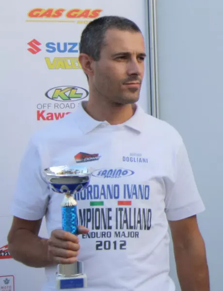 Ivano Giordano con la coppa del Campionato italiano