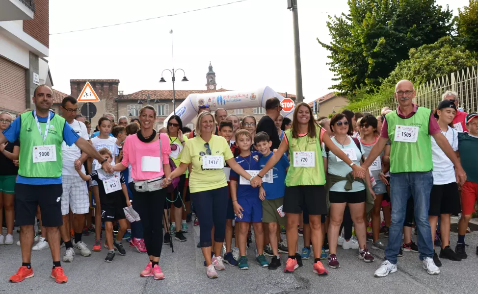 La partenza della quinta edizione di Fitwalking Solidale Busca nel settembre 2019