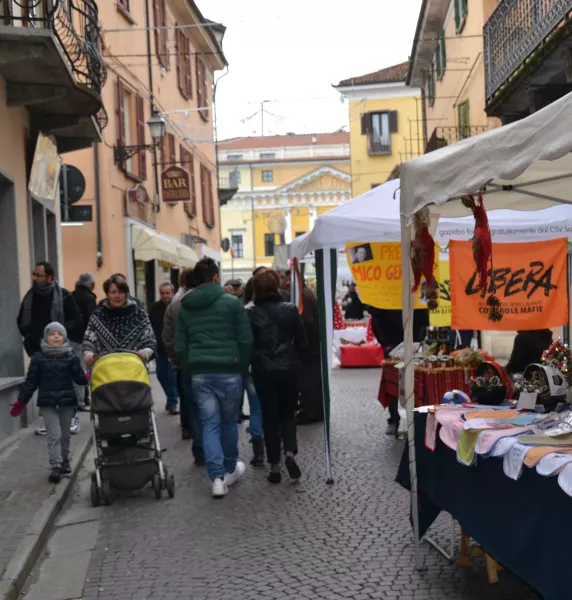 Il Mercatino di Natale in centro città del 14 dicembre: occasione di shopping e solidarietà sotto le feste