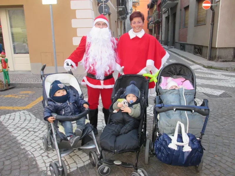 BUSCA EVENTI. Babbi Natale con bambini, edizione 2013