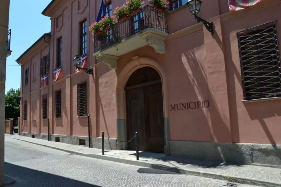  	Palazzo San Martino, la sede del municipio in via Cavour 