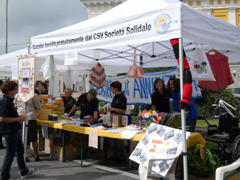 Lo stand dell'associazione nella scorsa edizione di Busca in Piazza