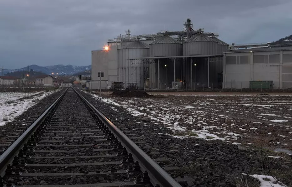 La Sedamyl è servita dalla ferrovia