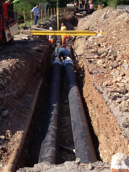 I lavori in via Attissano. Ora questo cantiere è chiuso e la strada rifatta